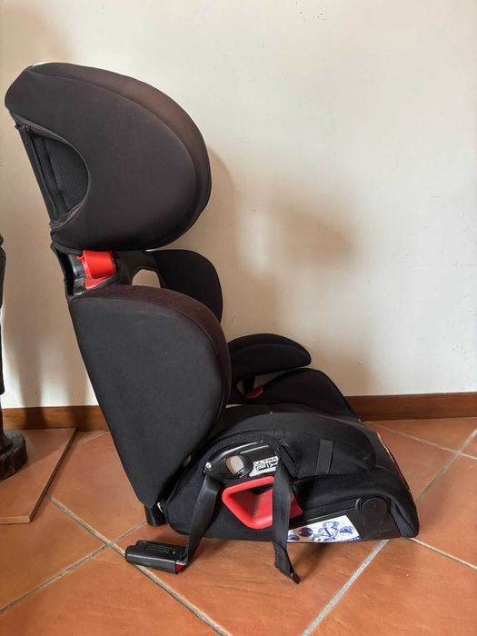 2 cadeiras de segurança para bebé carro