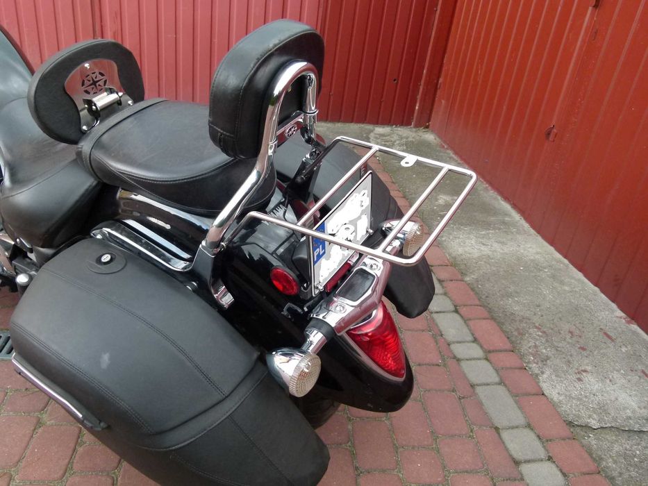 Bagażnik Yamaha XVS 1300 V Star szyba