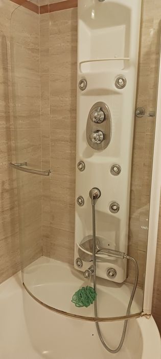 Banheira e coluna de duche