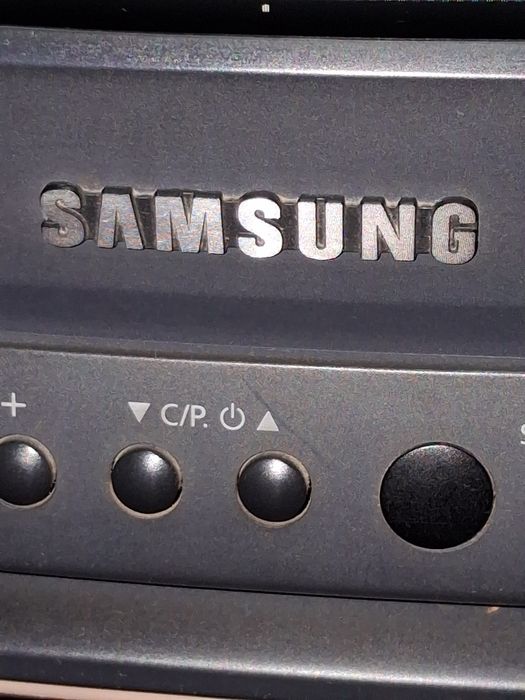 Продам телевізор Samsung, діагональ 54 см. Корея.