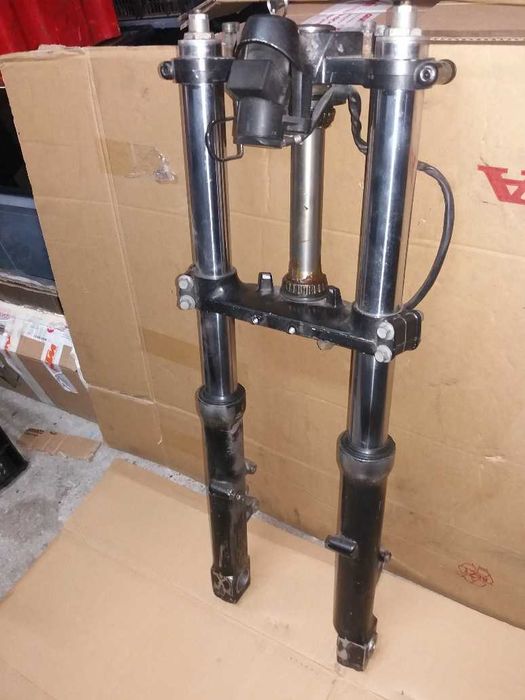 Suspensão da frente Kawasaki ZZR1100