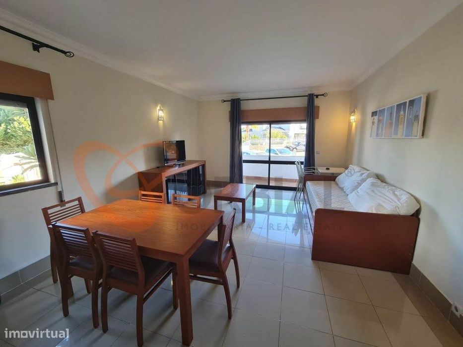 Espaçoso apartamento T1 para venda em Albufeira com piscina — Albufeira E Olhos De Água, Faro