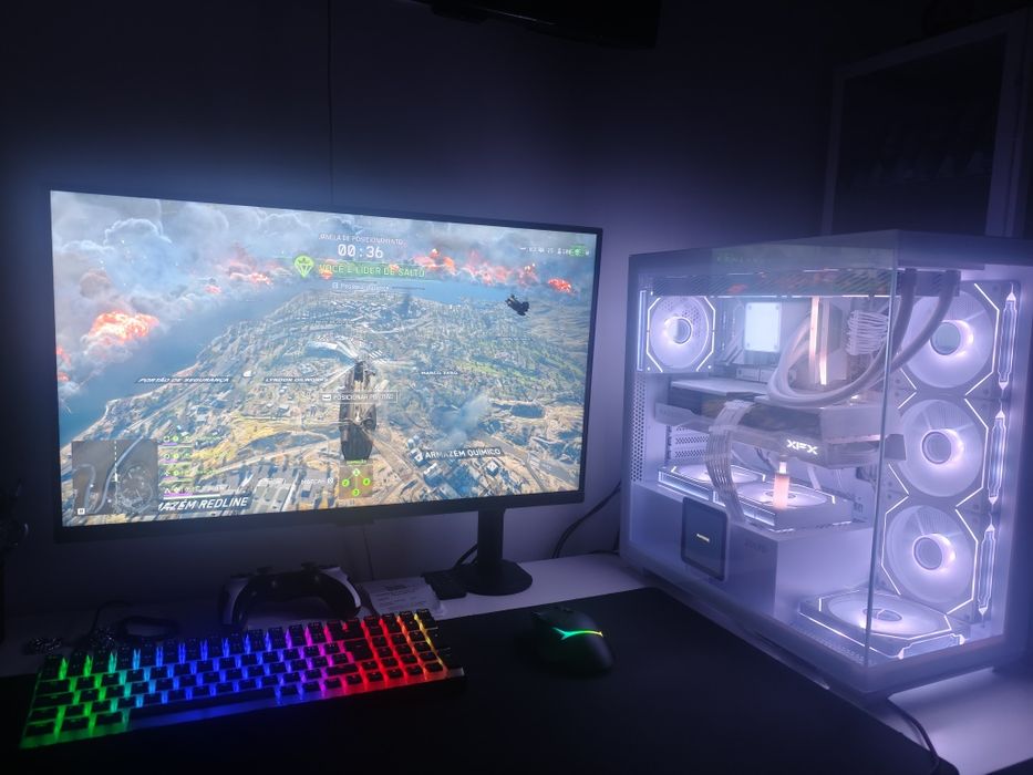 PC topo de gama Ryzen 7 9700X + Corsair RGB 32GB  DDR5