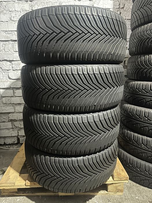 235/35 R19 Michelin CrossClimate 2 /4шт./всесезон/Італія/