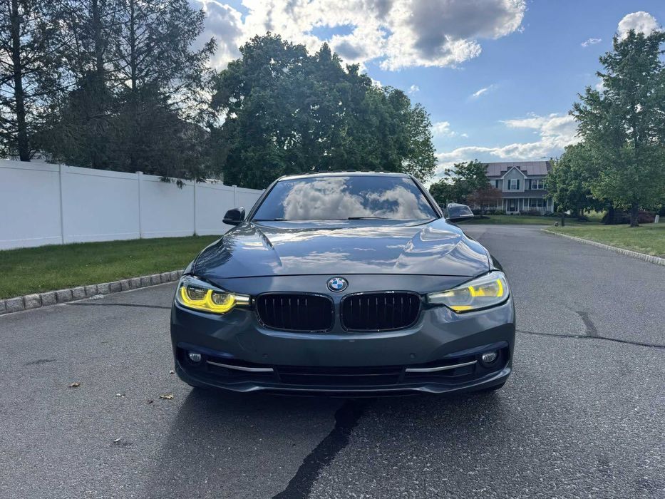 BMW 3 Series 330i xDrive      2017