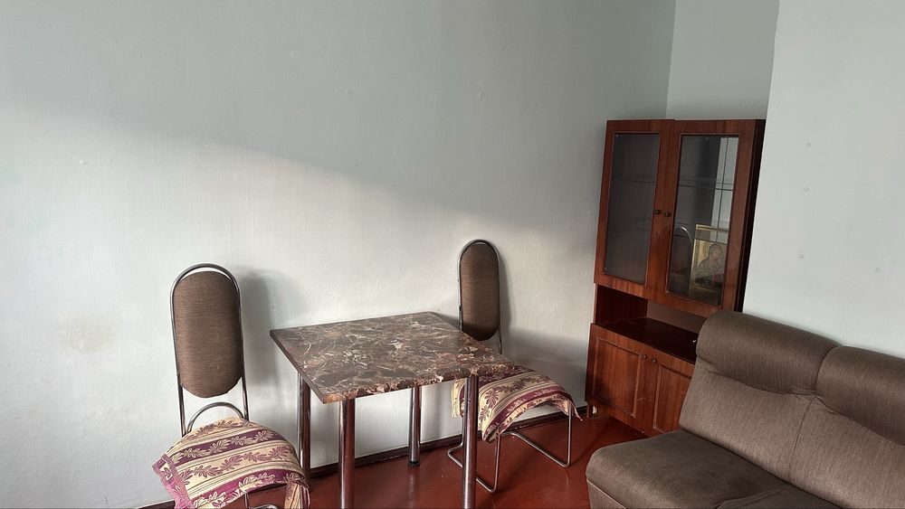 Здається кімната в гуртожитку