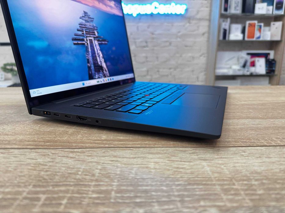 Ноутбук Lenovo ThinkPad P1 Gen 4 32RAM 512SSD i7-10875