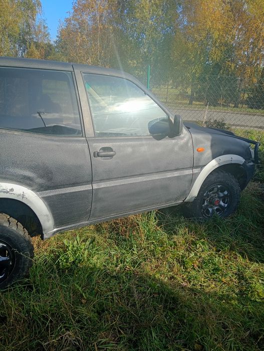 Nissan Terrano 2.4 LPG 4x4