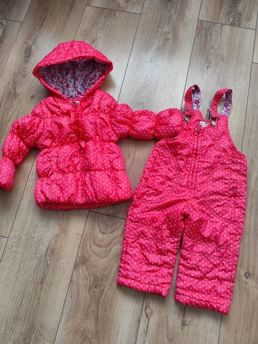 Śliczny kombinezon rozmiar na 74 cm