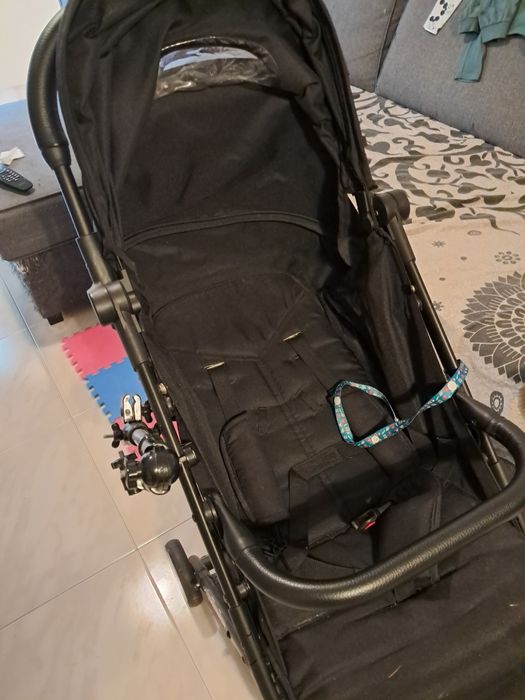 Carrinho de passeio p/ bebé como novo (3 ofertas)