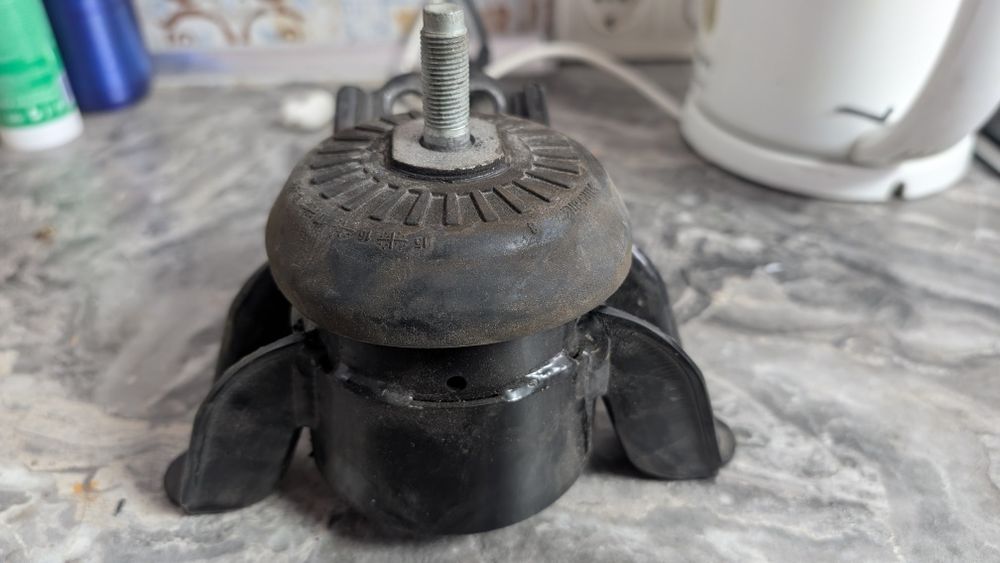 FEBI BILSTEIN 179547. Права подушка двигуна  Kia Soul PS 2014-2019
