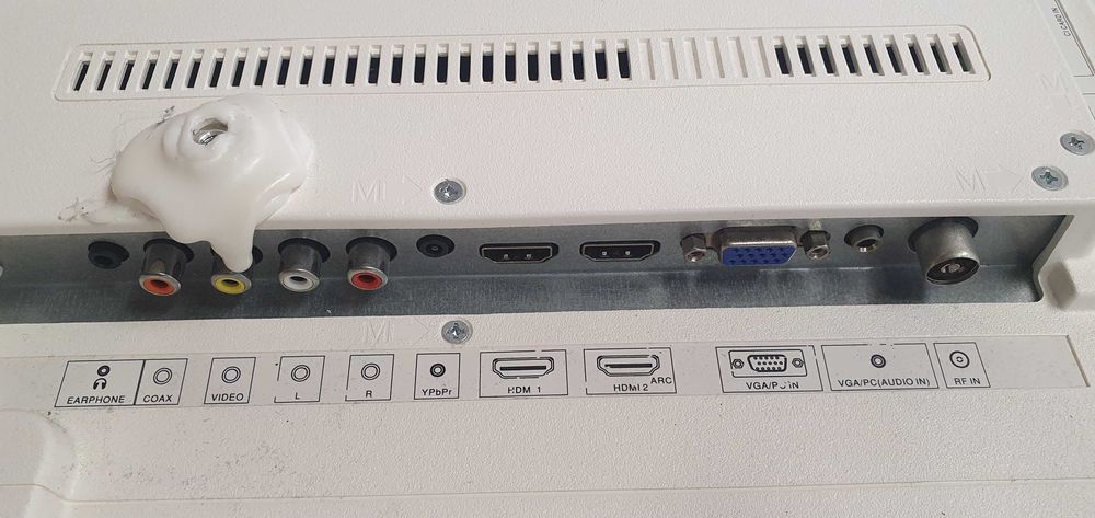 Sprzedam TV SHARP LC32CHE5100- uszkodzona matryca.