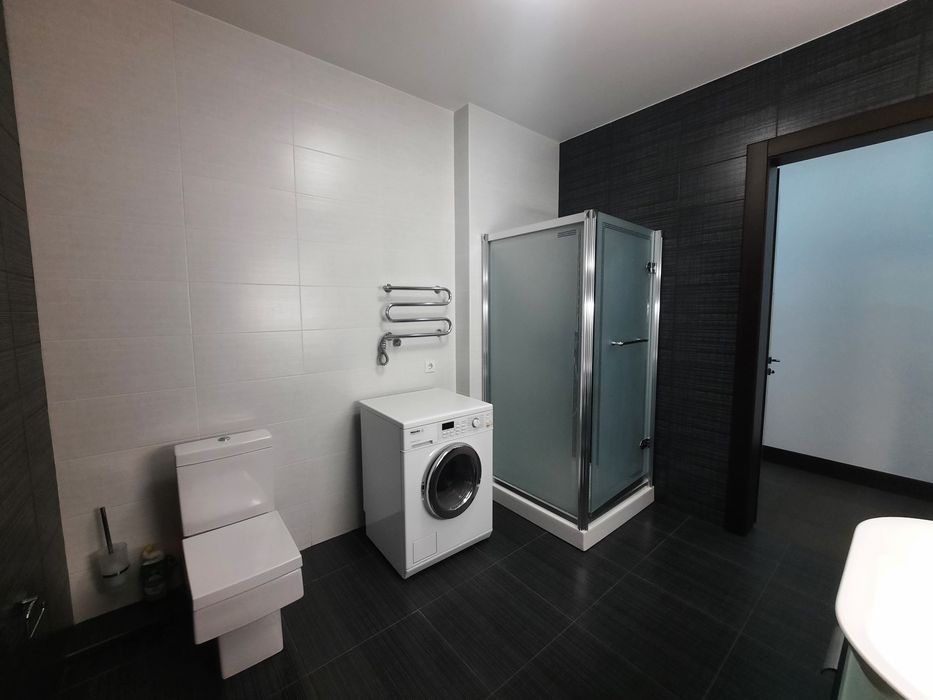 Продаж квартири в центрі Києва Кониського,28а  267 м²  комфорту простору та тиші