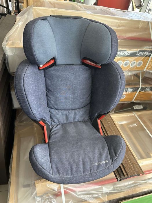 Автокрісло Maxi Cosi