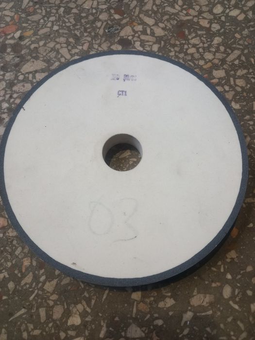 Круг 200×20×32 ельборовий новий