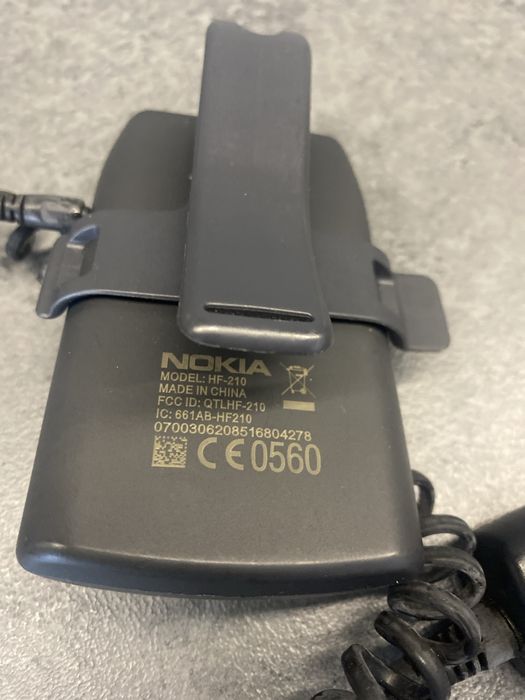 Zestaw głośnomówiący Nokia plus ładowarka samochodowa