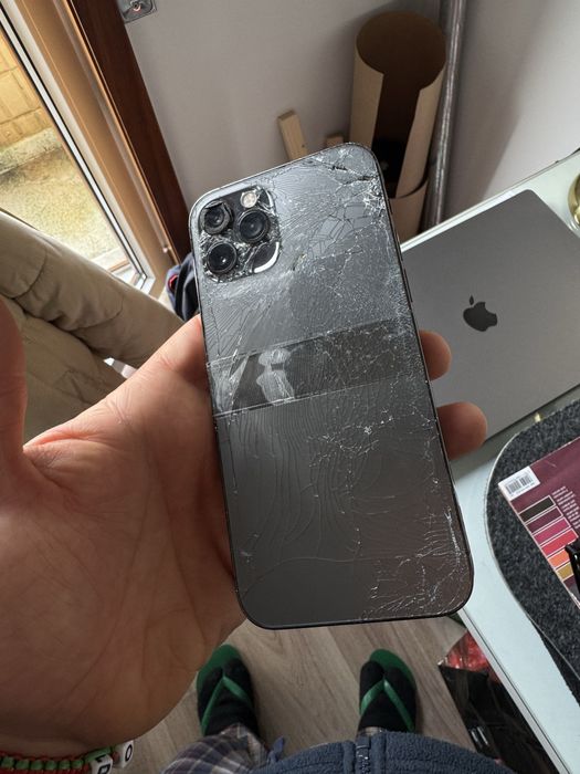 iPhone 12 Pro para peças