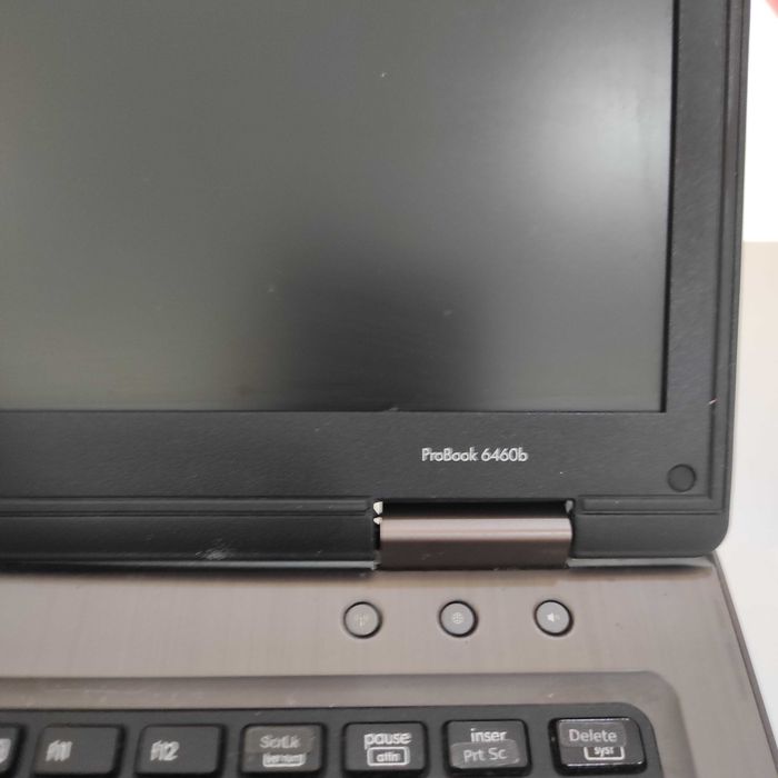 portátil HP 6460b c/ ecran partido