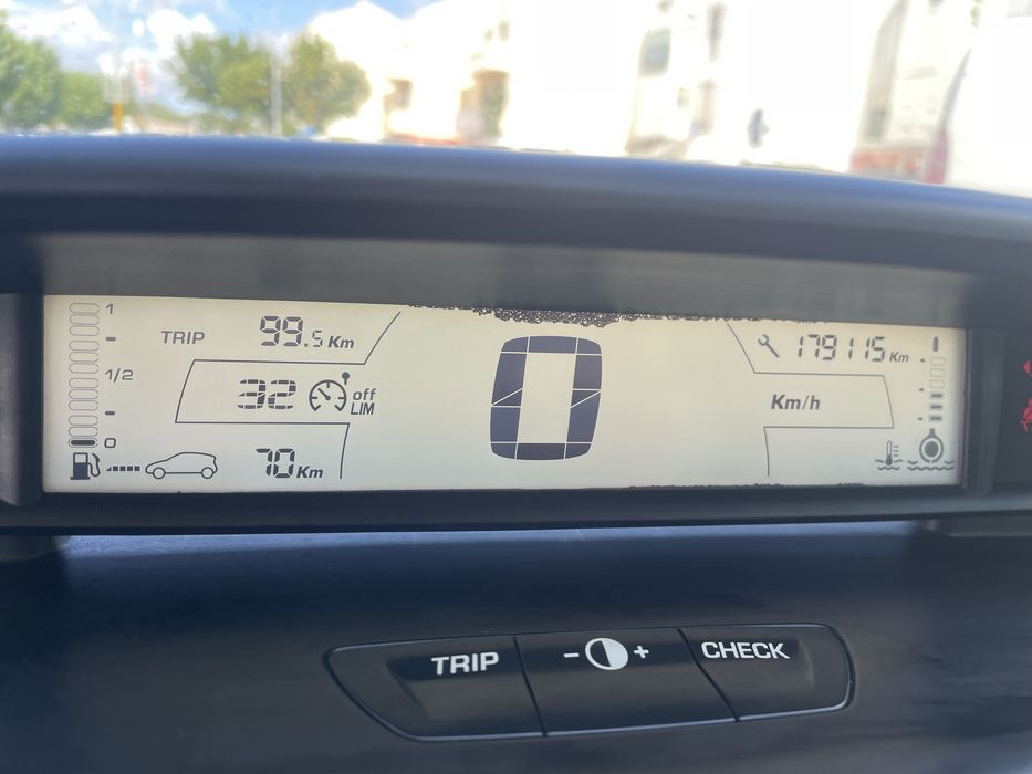 Citroën C4 — fotografia 7