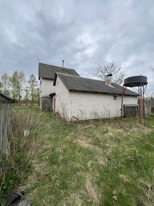 Продаж будинку  з цегли на приватній землі біля ставка
