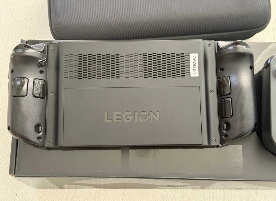 Lenovo Legion Go Extreme com comandos extra - Troco por PS5 Pro