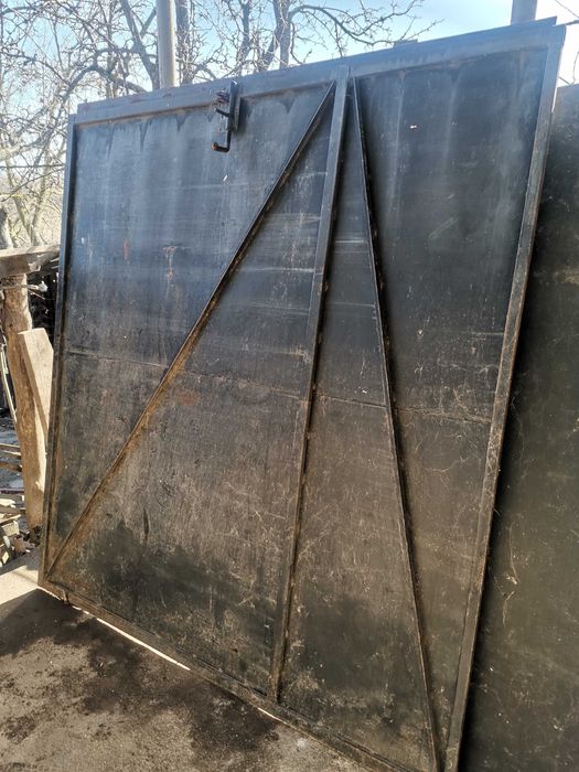 Ворота з двох частин