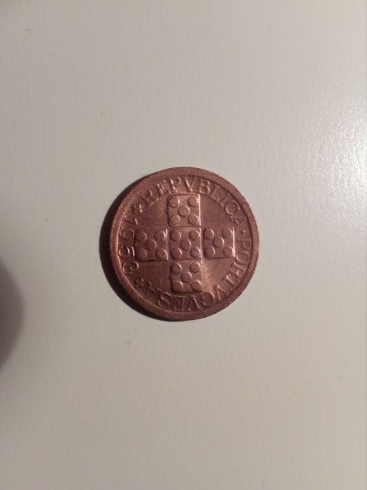 Portugal - X Centavos de 1953 BELA