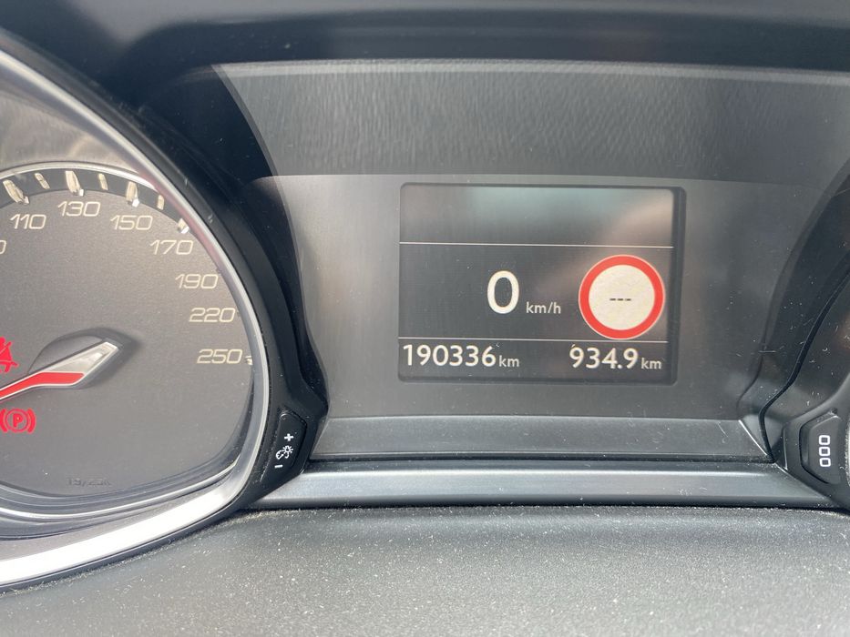 Peugeot 308 sw bluehdi