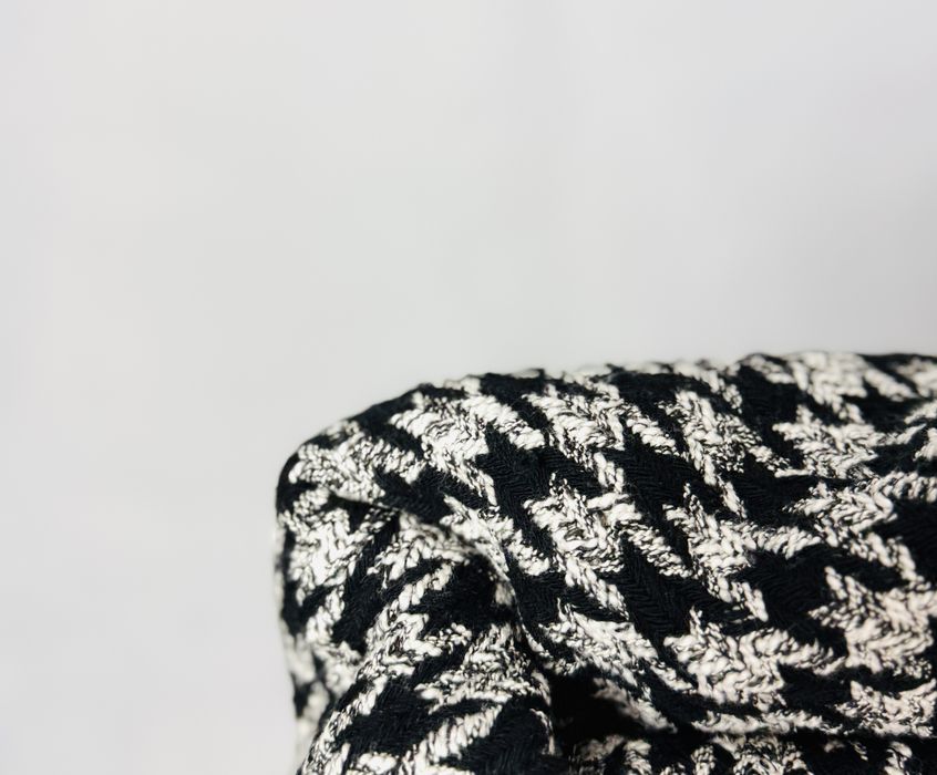 Szaro‑czarna spódnica w pepitkę M 38