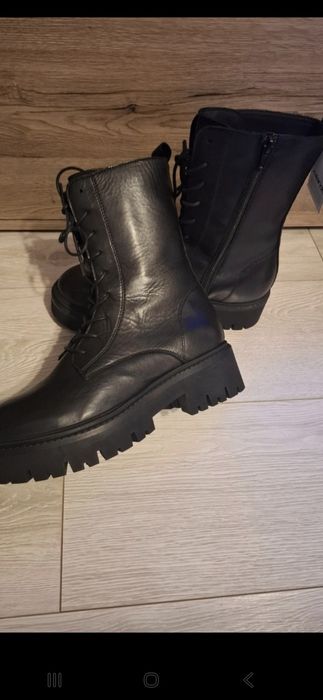 Buty na koturnie
