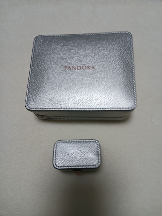 guarda-joias Pandora