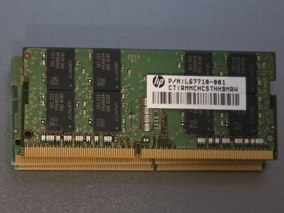 Memória RAM Samsung 16GB DDR4 - M471A2K43EB1-CWE - 49C