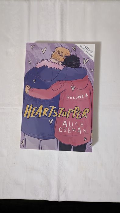 Coleção "Heartstopper", o livro 2 sendo de capa dura
