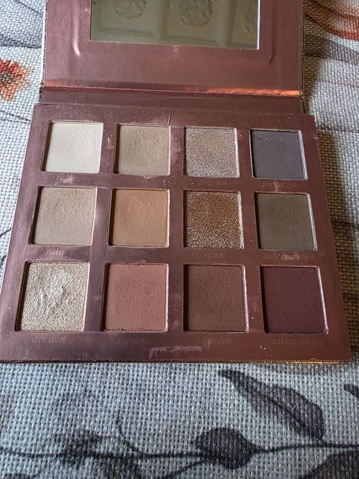 Wibo Nudettitude paleta cieni