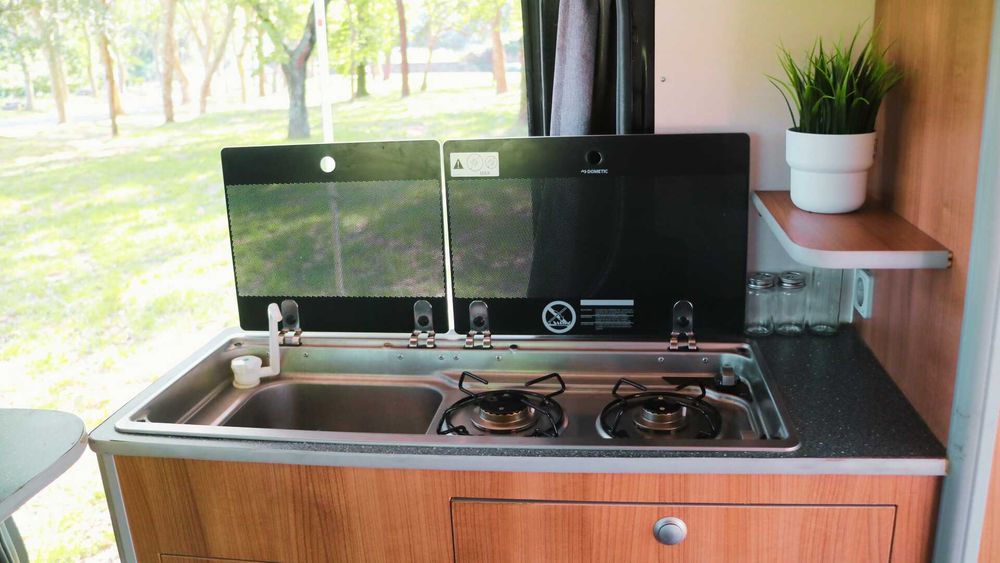 Autocaravana - Nissan Primastar 1.9 dCi 80 — photo 4