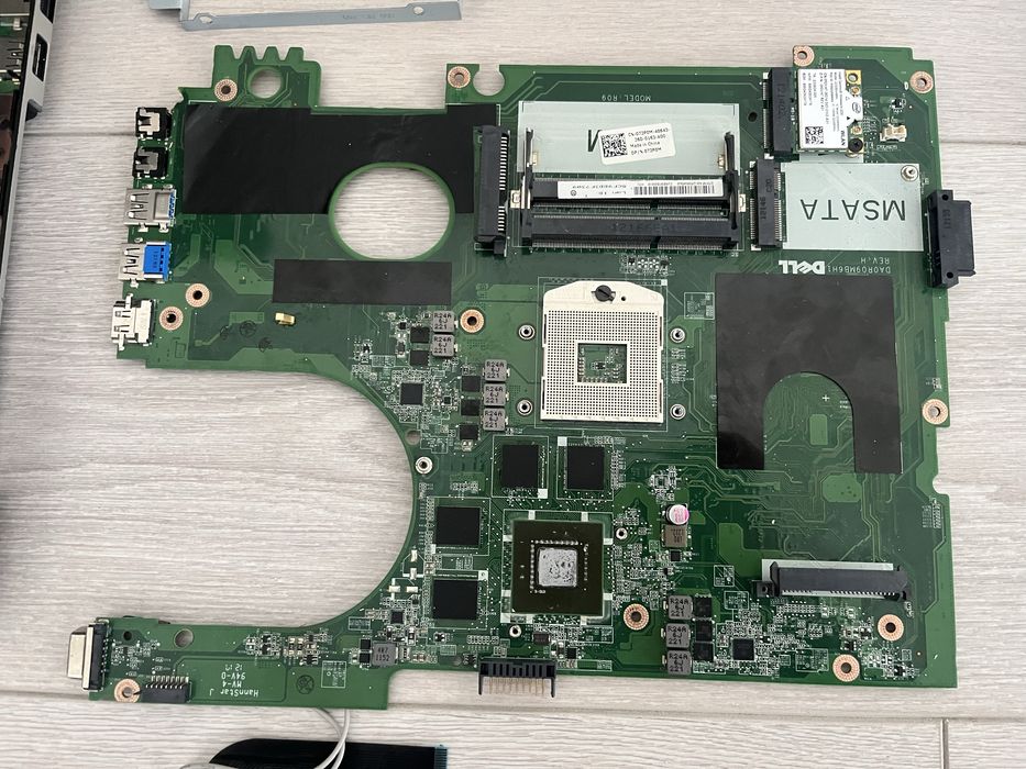Ноутбук dell inspiron 7720 Розборка