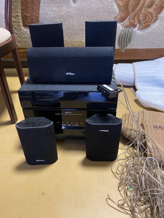 Wieża Paramax - kino domowe