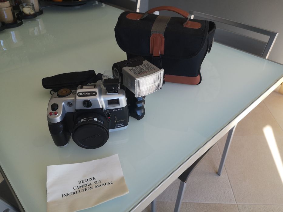 Máquina fotográfica OLYMPIA