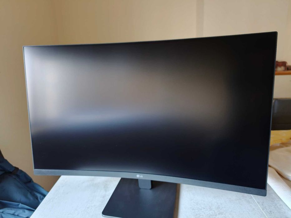 Monitor LG Curvo 32'' VA Full HD com 100Hz