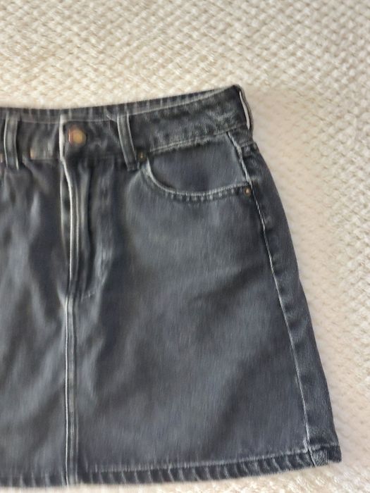 Spódniczka jeansowa, mini, ciemnoszara. Bershka.  XS/S