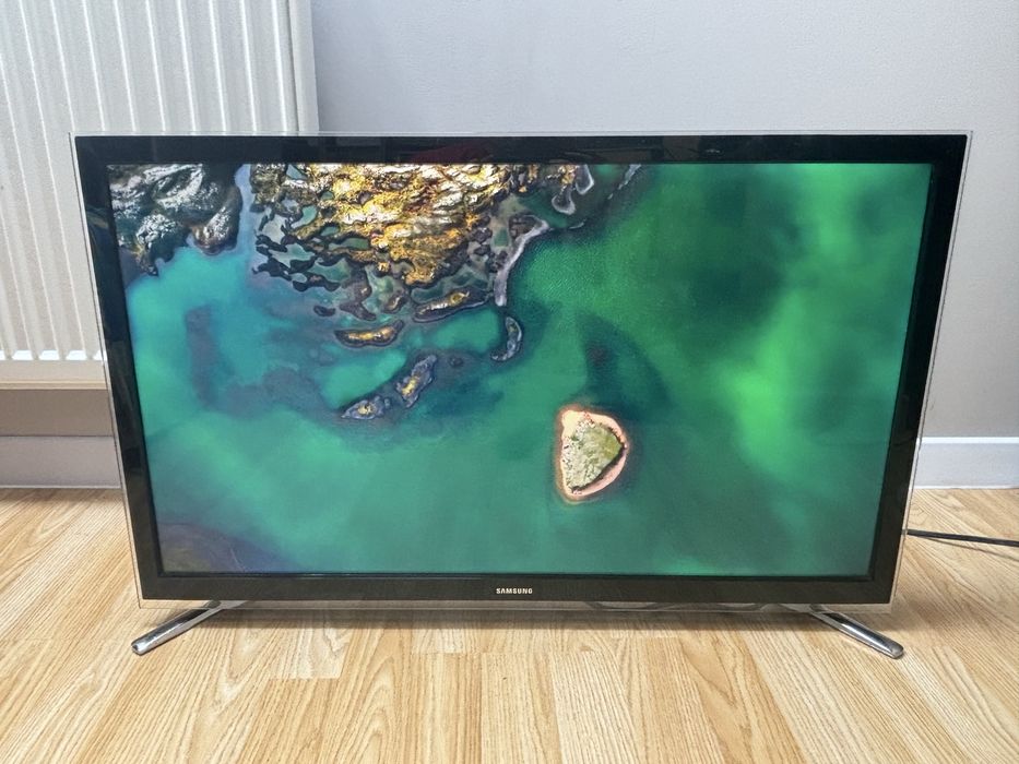Телевізор  Samsung UE32F4500AK [ SMART TV  / T2 / HD ]