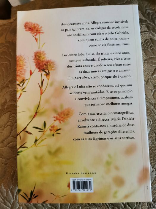 Ainda Bem Que Estás Aqui (Maria Daniela Raineri) - Bertrand