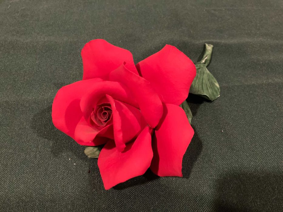 Rosa vermelha decoração (pé) * Capodimonte