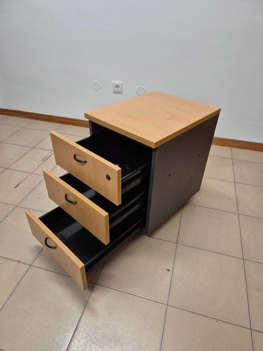 armario de apoio para escritorio