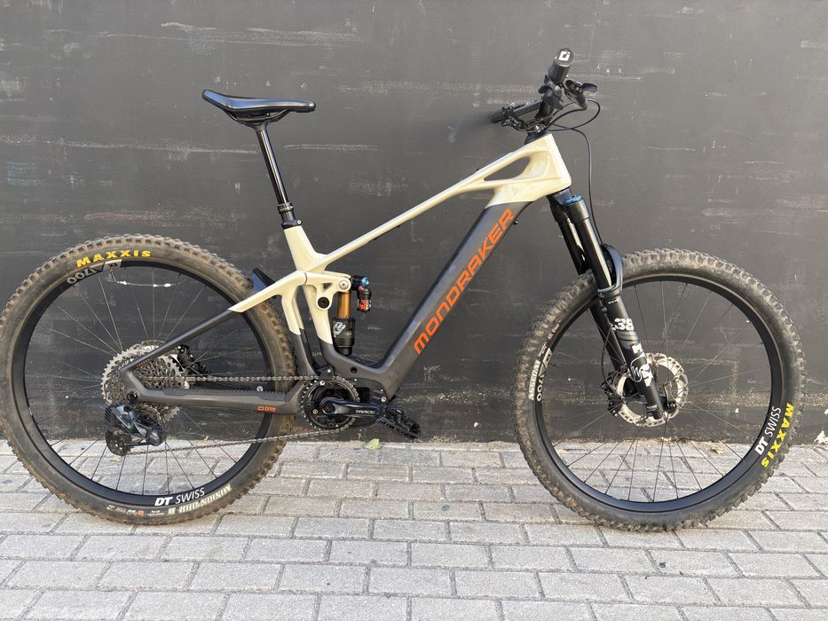 Mondraker Crafty Carbon R 2023 | Motor novo 114 km | Full upgrades
