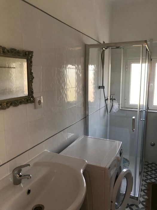 Alugo T2 nos Capuchos Alcobaca