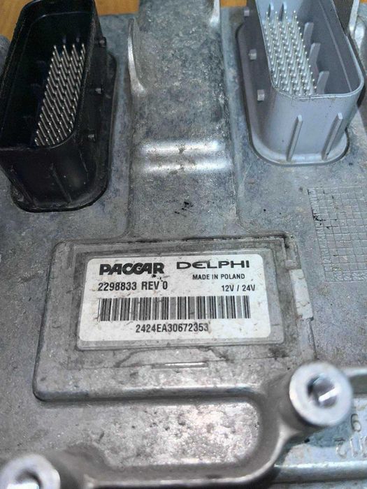 Блок керування двигуном ECU PACCAR DAF XF 106 / CF Euro 6 Delphi 2298833 (з роз'ємами)