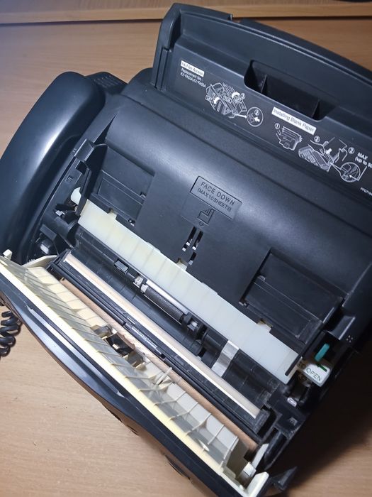 Факс Panasonic KX-FP82RS