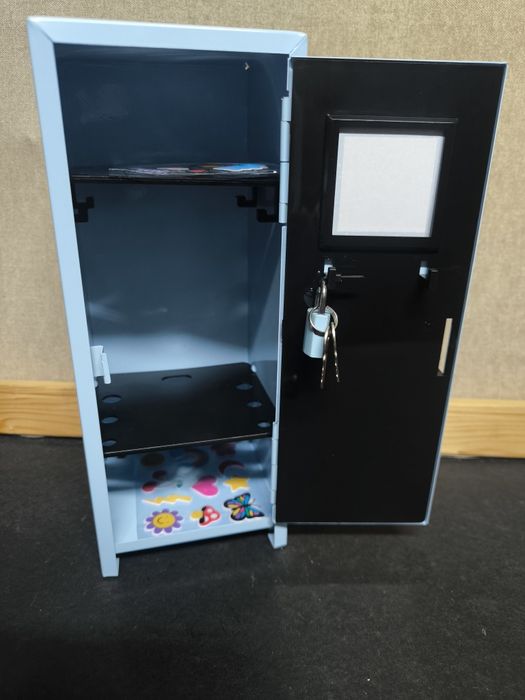 Mini cacifo azul
Mini cacifo de cor azul, ideal para organizar pequeno