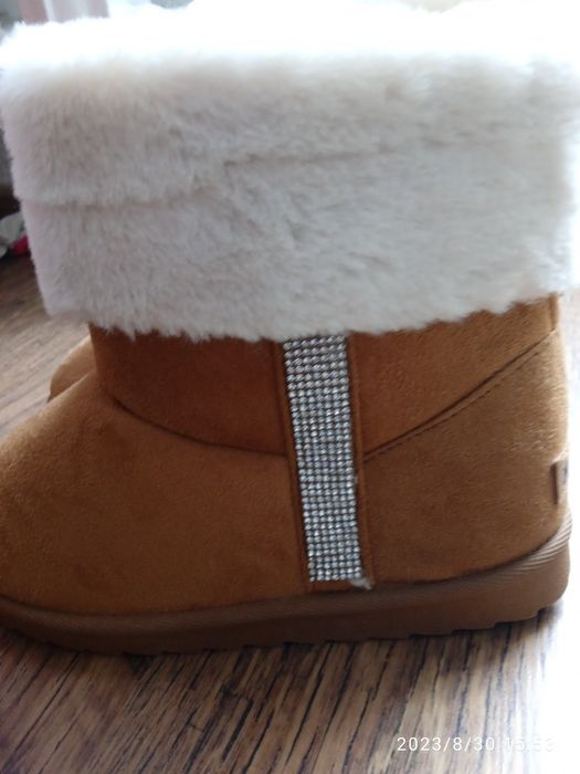Nowe buty emu na zimę dla dziewczynki